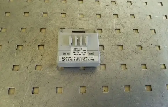 BMW X5 E53 Alarm control unit/module 65758382240