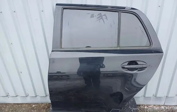 Toyota Urban Cruiser (XP110) Rear door