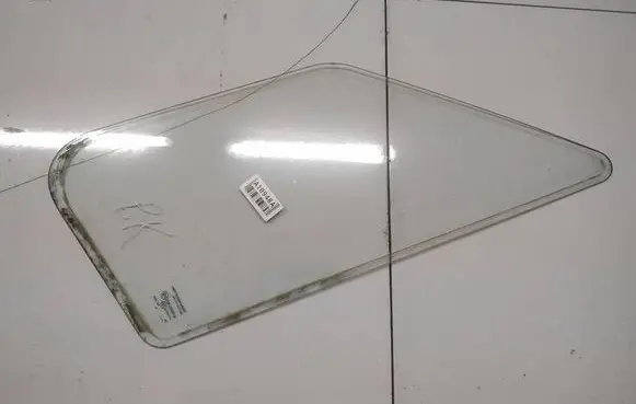 Mercedes-Benz Sprinter W906 Front door vent window glass four-door as2