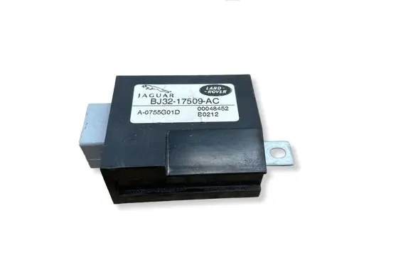 Land Rover Evoque I Window wiper relay BJ3217509AC 00048452 A0755G01D