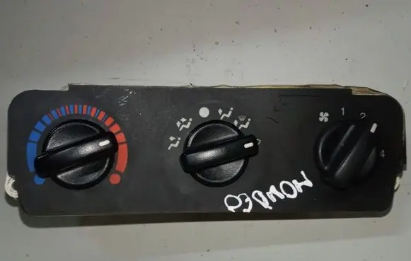 Ford Mondeo MK I Climate control/heater control trim 93BW18D 451AE