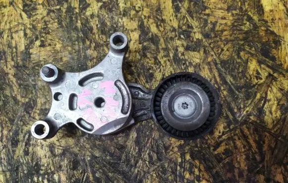 Ford Mondeo MK IV Timing belt tensioner 