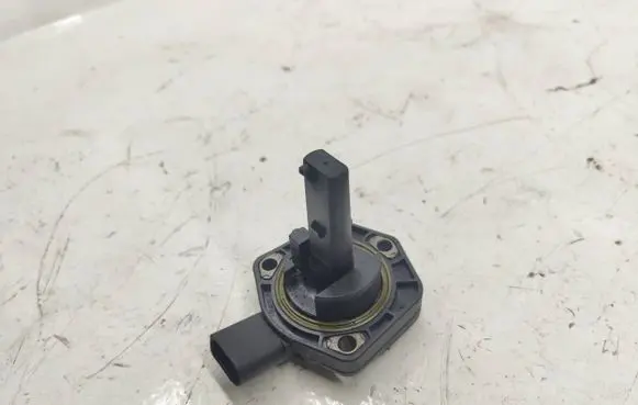 Volkswagen PASSAT B6 Oil level sensor 1J0907660C 6PR00807903