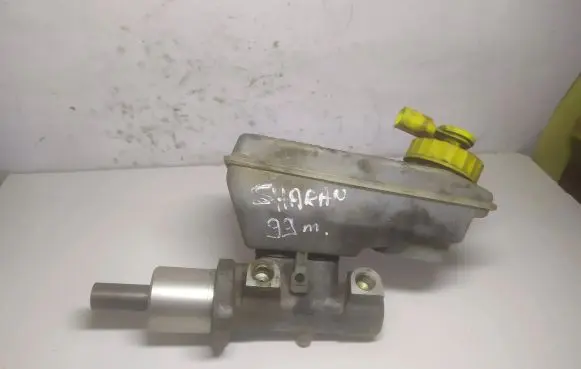 Volkswagen Sharan Master brake cylinder 7M1611303