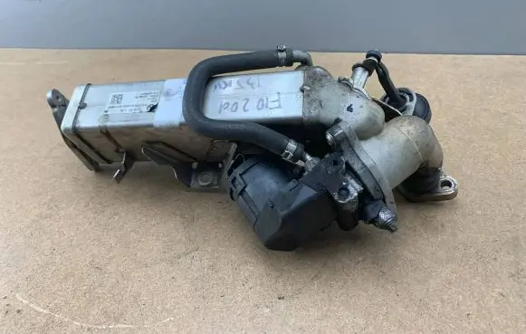 BMW 5 F10 F11 EGR valve cooler 11717810751 7810751