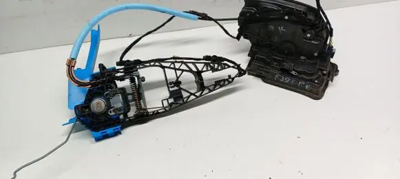 BMW X2 F39 Front door lock A046465