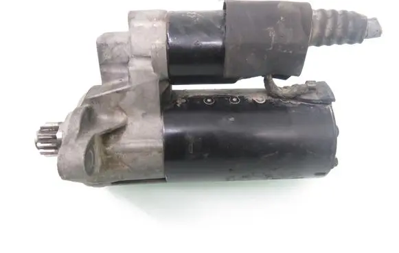 Volkswagen Golf V Starter motor 