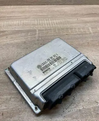 Audi A4 S4 B5 8D Engine control unit/module ECU 8D0907557S 0261204183
