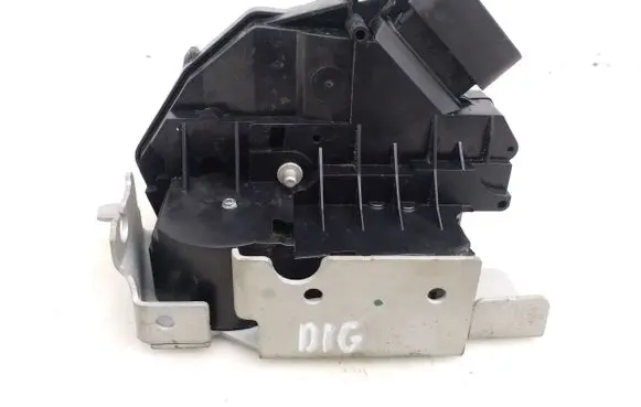 Loading door lock