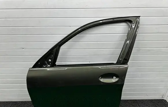 BMW X5M G05 F95 Front door 8738551
