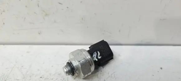 KIA Sportage Air conditioning (A/C) pressure sensor 97721D2000
