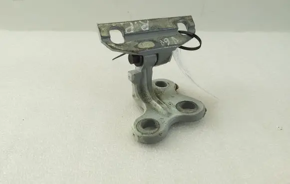 Volvo V60 Front door upper hinge 31299543