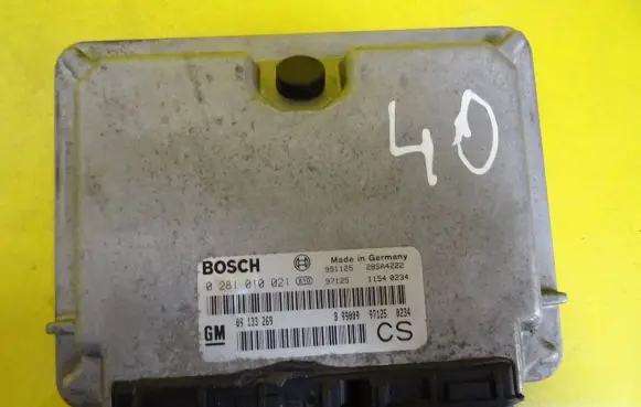 Opel Zafira A Engine control unit/module 09133269 0281010021