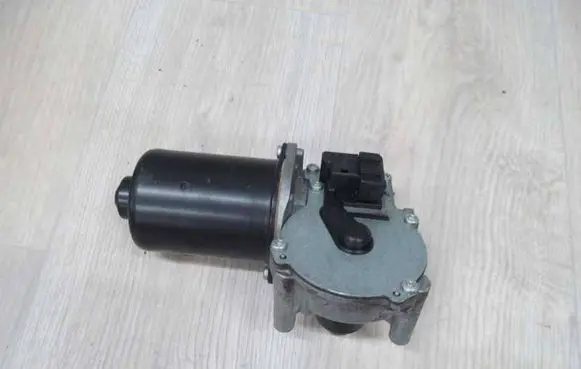 Volvo S60 Front wiper linkage and motor 8648344 25846