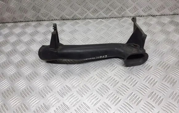 Opel Zafira A Intake resonator 9202936