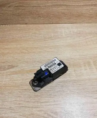 Renault Scenic I Airbag deployment crash/impact sensor 7700437301B 550759800
