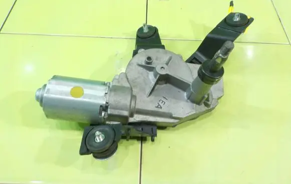 KIA Carens III Rear window wiper motor 98700A4000