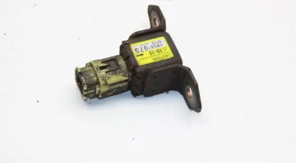 Mitsubishi L200 Airbag deployment crash/impact sensor MR587975