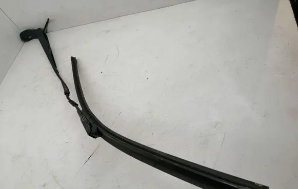 Mercedes-Benz Vito Viano W639 Windshield/front glass wiper blade A6398200744