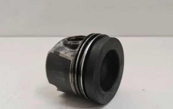 Volkswagen Transporter - Caravelle T6 Piston 81L155