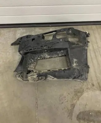 BMW 5 G30 G31 Front bumper mounting bracket 8064977 51118064977