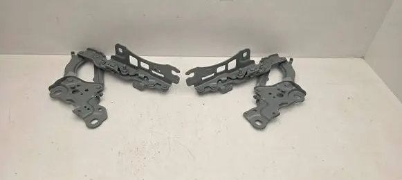 BMW 2 G42 Engine bonnet/hood hinges 7450589 7450590 13989610