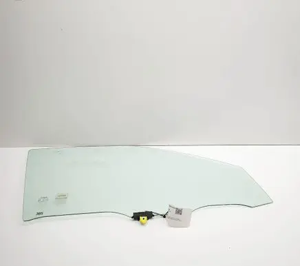 Toyota Yaris Cross Front door window glass four-door 681010D100