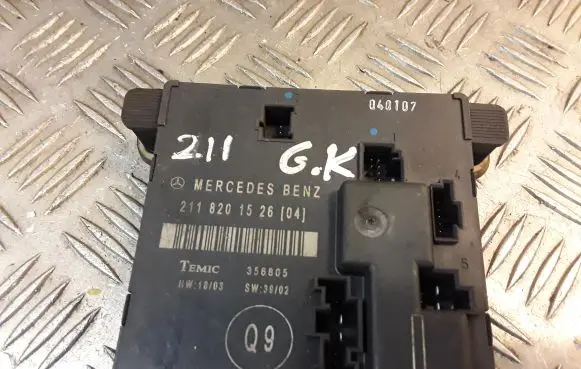 Mercedes-Benz E W211 Door control unit/module 2118201526 A2118201526