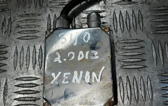 Volvo S40 Headlight ballast module Xenon 090413007