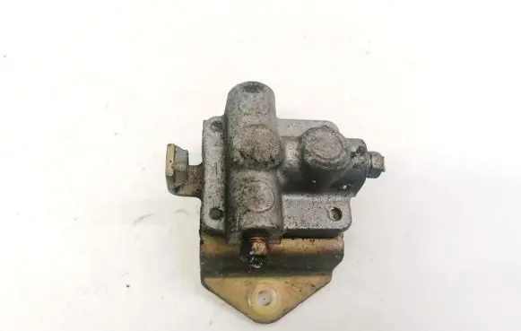 Toyota Yaris Air suspension compressor 