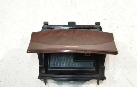 Car ashtray