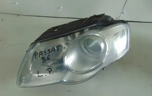Volkswagen PASSAT B6 Headlight/headlamp 3C0941005J