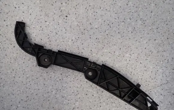 Toyota Corolla Verso AR10 Front bumper mounting bracket