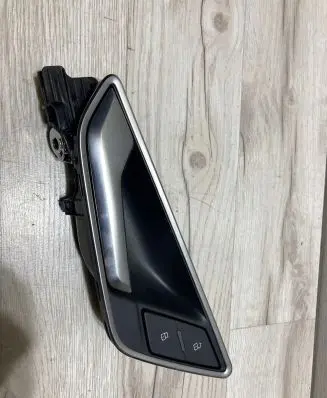 Audi Q2 - Front door interior handle 81A837019