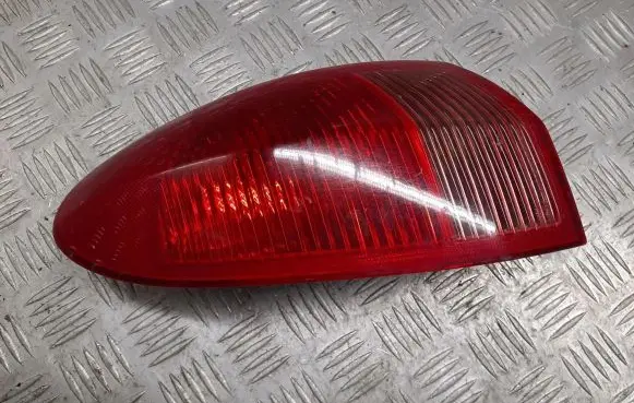 Alfa Romeo 147 Rear/tail lights 46556349