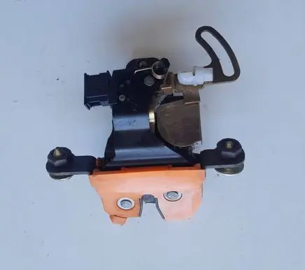 Skoda Felicia II Tailgate exterior lock 6U0827505C