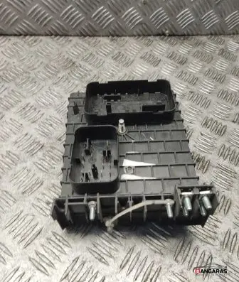 Volkswagen Golf V Fuse box set 1k0937124h