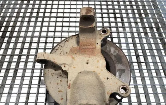 Iveco Daily 3rd gen Front wheel hub spindle knuckle