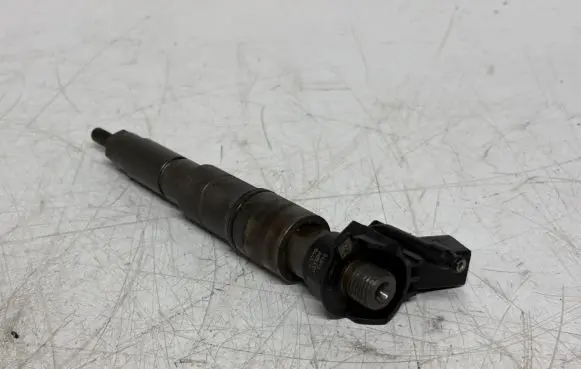 BMW 7 E65 E66 Fuel injector 0445115048 7792721