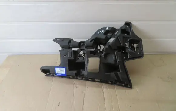 Volvo V40 Front bumper mounting bracket 31425231