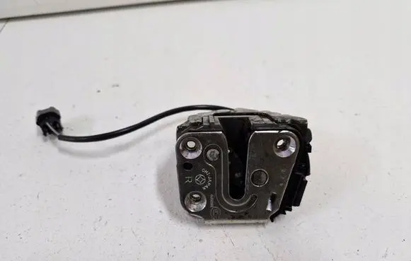 Renault Master III Rear door lock 825020011R