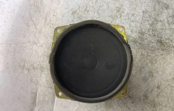 Mitsubishi Pajero Sport I Front door speaker Mr142013