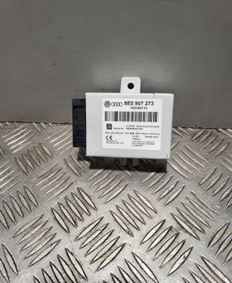 Audi A4 S4 B7 8E 8H Tire pressure control unit 8E0907273 H03S0110
