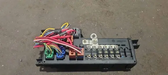 Volvo V70 Fuse box set 9452993 518322110 09151241