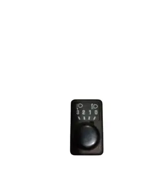 Subaru Impreza II Headlight level height control switch