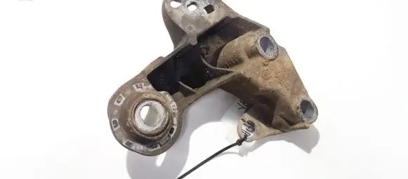 Skoda Superb B5 (3U) Engine mounting bracket 8e0199352p