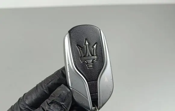 Maserati Levante Ignition key/card 