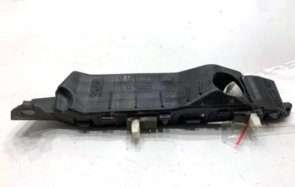 Hyundai i30 Front bumper mounting bracket 86516G4000