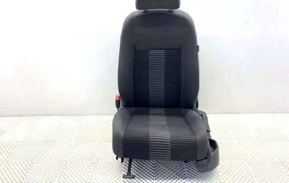 Volkswagen Golf Plus Front driver seat 