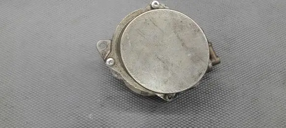 Audi A4 S4 B5 8D Vacuum pump 05715100AD